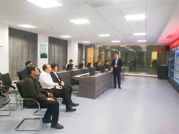www.yalijuda.com_省經信廳中小處處長到公司調研4_副本_OunZRMEKvd.jpg